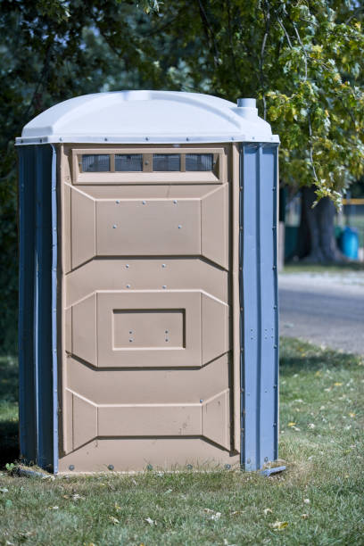 Best Luxury portable toilet rental  in Hilmar Irwin, CA